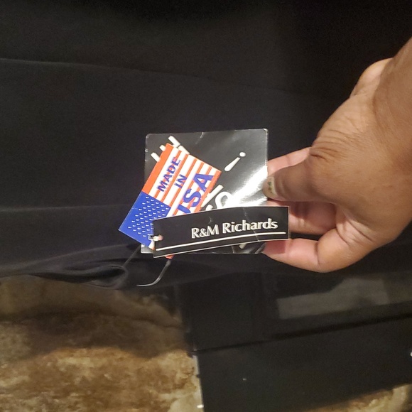 R and M Richard's - Picture 3 of 4